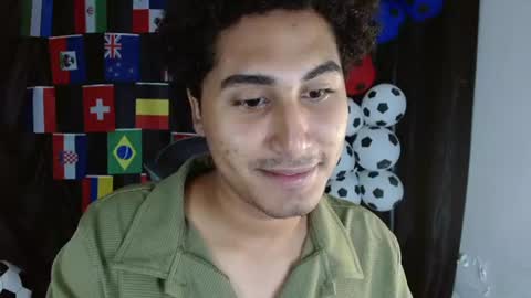 Snapshot of skart_bigcock chatting on 07-19-26, 12:31 Luciano online show from 07-19-26, 12:31