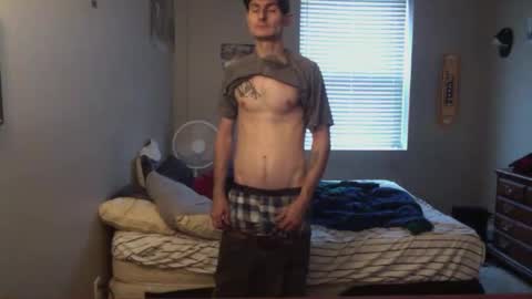 Snapshot of skater_v2 chatting on 10-13-25, 08:42 Christopher online show from 10-13-25, 08:42