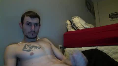 Snapshot of skater_v2 chatting on 11-06-25, 10:43 Christopher online show from 11-06-25, 10:43