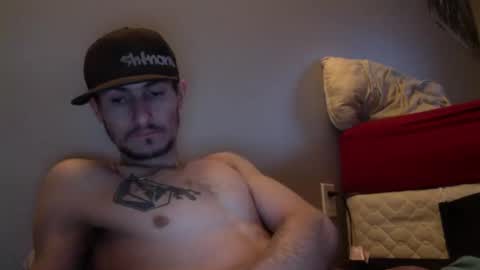 Snapshot of skater_v2 chatting on 11-08-25, 12:38 Christopher online show from 11-08-25, 12:38