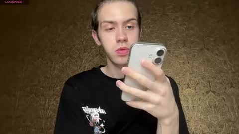 Snapshot of skibatryanka chatting on 05-11-26, 02:50 SKIBA online show from 05-11-26, 02:50