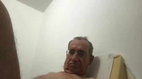 Snapshot of skima48 chatting on 02-18-26, 10:06 skima48 online show from 02-18-26, 10:06
