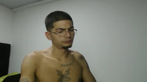 Snapshot of skinny_badboy chatting on 02-07-26, 03:21 E R O S online show from 02-07-26, 03:21