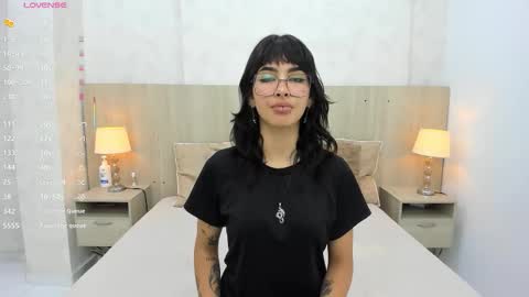 Snapshot of skinny_emily chatting on 09-22-25, 07:27 Emily Rojas online show from 09-22-25, 07:27