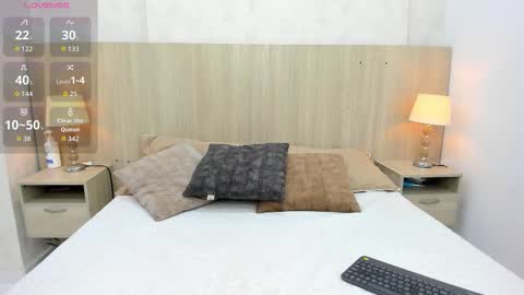 Snapshot of skinny_emily chatting on 09-30-25, 08:03 Emily Rojas online show from 09-30-25, 08:03