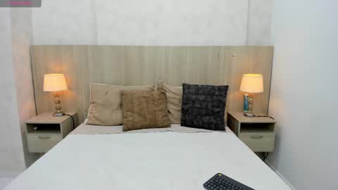 Snapshot of skinny_emily chatting on 11-16-25, 07:30 Emily Rojas online show from 11-16-25, 07:30