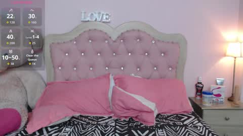 Hailey online show from 04-08-26, 11:32