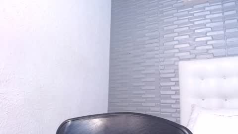 skinny_hottie18 online show from 12-14-24, 10:50