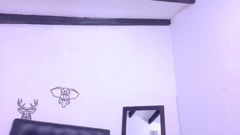 skinny_hottie18 online show from 01-09-25, 02:29