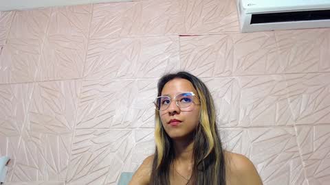 skinny_hottie18 online show from 01-29-25, 11:04