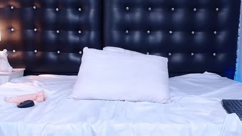 skinny_hottie18 online show from 01-30-25, 11:02