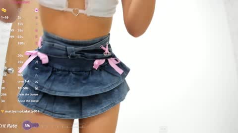 Snapshot of skinny_isabela chatting on 01-19-25, 11:23 Isabela online show from 01-19-25, 11:23