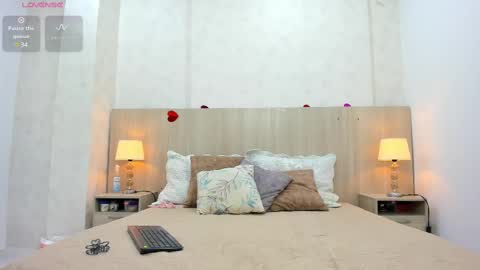 Snapshot of skinny_isabela chatting on 02-22-25, 11:24 Isabela online show from 02-22-25, 11:24