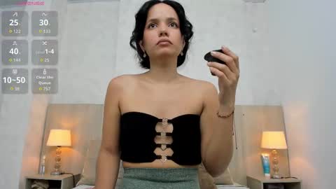 Snapshot of skinny_isabela chatting on 11-18-25, 11:25 Isabela online show from 11-18-25, 11:25