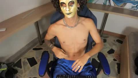 Snapshot of skinny_mac_ chatting on 03-12-26, 12:22 Mac online show from 03-12-26, 12:22