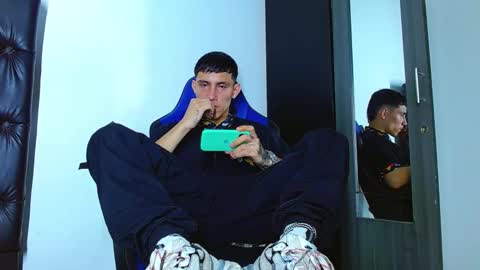 skinny marked online show from 12-22-24, 02:06