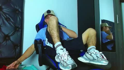 skinny marked online show from 01-12-25, 07:42