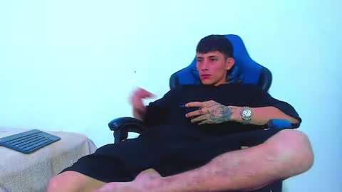 skinny marked online show from 12-19-25, 11:45