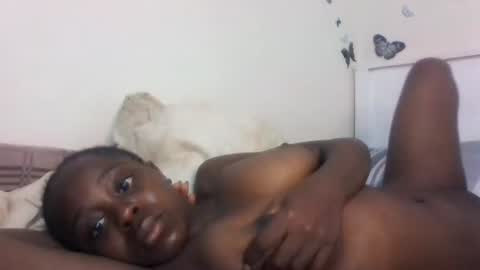 Snapshot of skinny_petite18 chatting on 07-02-26, 11:27 Munah online show from 07-02-26, 11:27