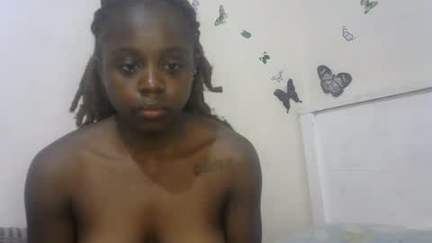 Snapshot of skinny_petite18 chatting on 07-16-26, 11:38 Munah online show from 07-16-26, 11:38