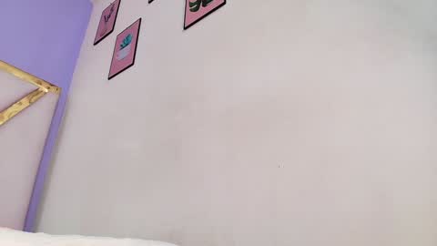 Snapshot of skinnyandcute_ chatting on 01-29-25, 06:12 Mariah Black  online show from 01-29-25, 06:12