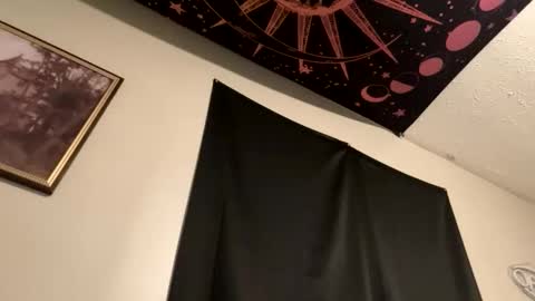 Snapshot of skinnyangel21 chatting on 12-03-25, 04:42 skinnyangel21 online show from 12-03-25, 04:42