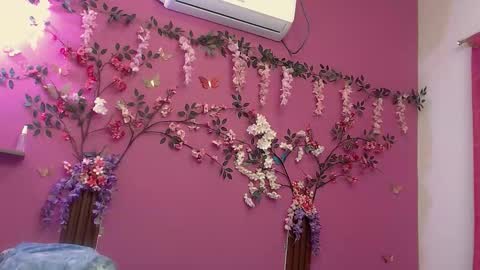 Snapshot of skinnybarbie022 chatting on 09-17-25, 01:40 barbi online show from 09-17-25, 01:40