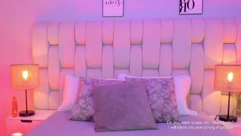 Snapshot of skinnyfoxyy chatting on 04-02-26, 07:33 Foxy online show from 04-02-26, 07:33