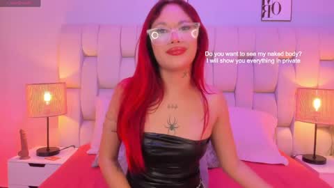 Snapshot of skinnyfoxyy chatting on 05-06-26, 08:25 Foxy online show from 05-06-26, 08:25