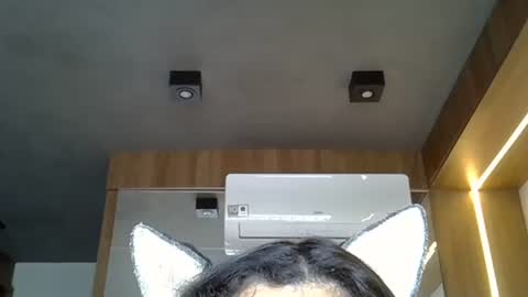 skinnykittencam online show from 10-21-25, 03:24