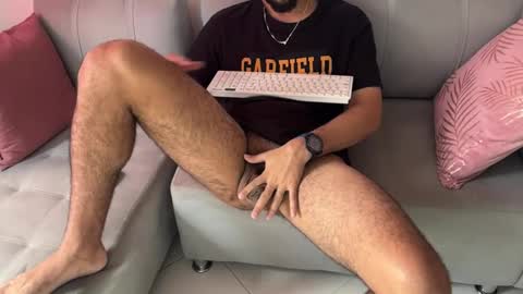 Snapshot of skinnylatin69 chatting on 01-16-25, 09:40 skinnylatin69 online show from 01-16-25, 09:40