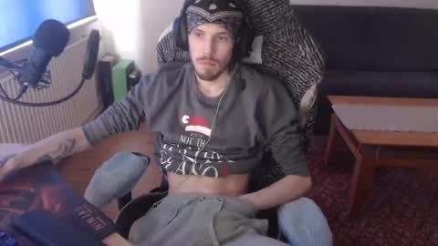 skinnylongd95 online show from 03-17-26, 01:25