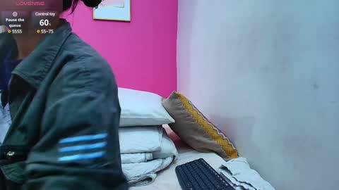 Snapshot of skinnyneighbour_ chatting on 01-17-25, 03:12 Karla  online show from 01-17-25, 03:12