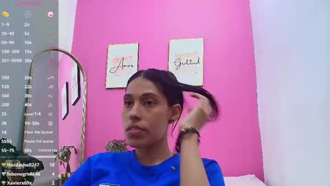 Snapshot of skinnyneighbour_ chatting on 02-25-25, 06:14 Karla  online show from 02-25-25, 06:14