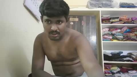 Snapshot of sklavepappu143 chatting on 11-27-25, 09:00 Indianslut1431 online show from 11-27-25, 09:00