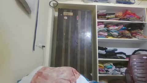 Snapshot of sklavepappu143 chatting on 12-02-25, 08:41 Indianslut1431 online show from 12-02-25, 08:41