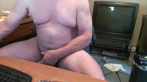 Snapshot of skn1960e chatting on 10-29-25, 01:35 skn1960e online show from 10-29-25, 01:35