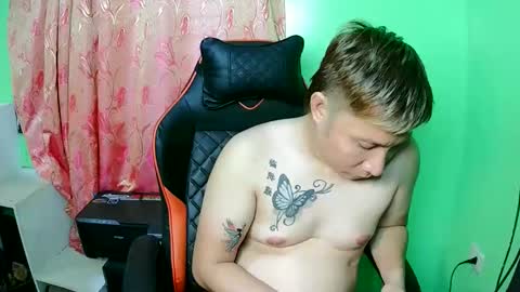 Snapshot of sky1441 chatting on 10-23-25, 08:02 sky1441 online show from 10-23-25, 08:02