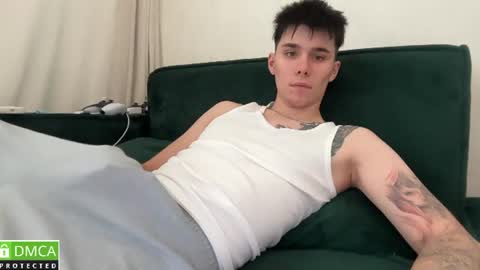 Snapshot of sky_hexx chatting on 07-27-26, 10:22 Roby online show from 07-27-26, 10:22