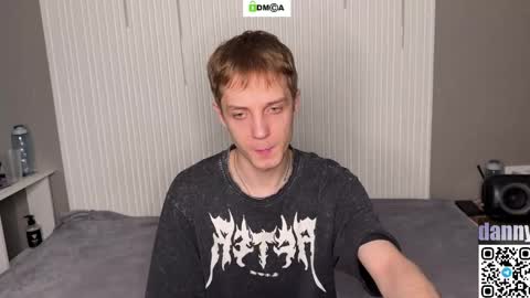 Snapshot of sky_hunter chatting on 05-19-26, 10:10 sky_hunter online show from 05-19-26, 10:10