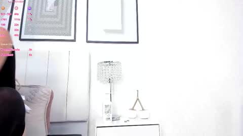 sky_johnson_ online show from 09-11-25, 07:14