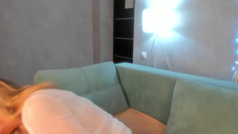 Snapshot of sky_kuper chatting on 09-20-25, 11:39 Sky online show from 09-20-25, 11:39