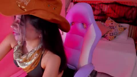 Snapshot of sky_winter chatting on 10-23-25, 03:11 S O F I online show from 10-23-25, 03:11