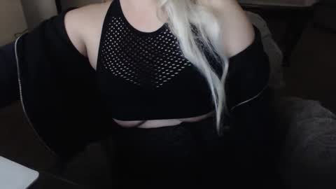 SKYLE   online show from 01-05-25, 12:09