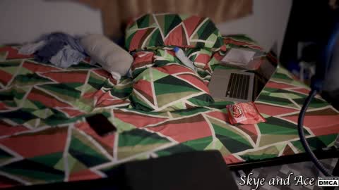 Skye and Ace online show from 12-12-24, 02:00