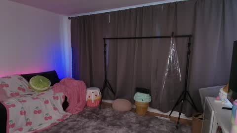 Skye Watson online show from 09-19-25, 06:52