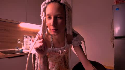 Snapshot of skyewavy chatting on 02-08-25, 09:46    online show from 02-08-25, 09:46