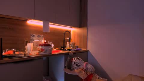 Snapshot of skyewavy chatting on 02-14-25, 06:02    online show from 02-14-25, 06:02