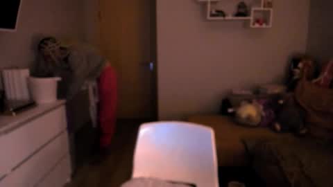 Snapshot of skyewavy chatting on 10-08-25, 08:50    online show from 10-08-25, 08:50