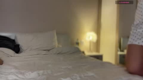 Snapshot of skyffi chatting on 11-24-25, 08:30 GARRY AND SOPHIA online show from 11-24-25, 08:30